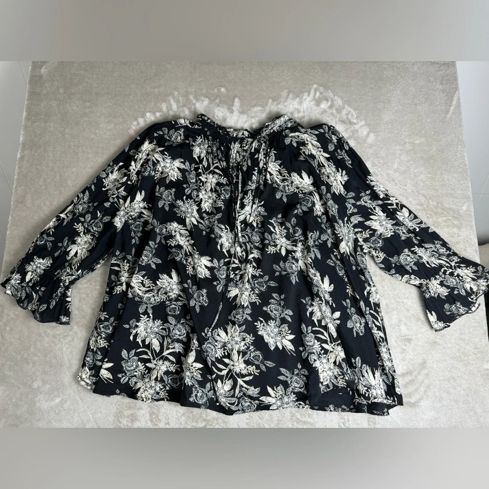 FREE PEOPLE Claudia Floral Blouse Large Black Ivory High Neck 3/4 Sleeve‎ Loose